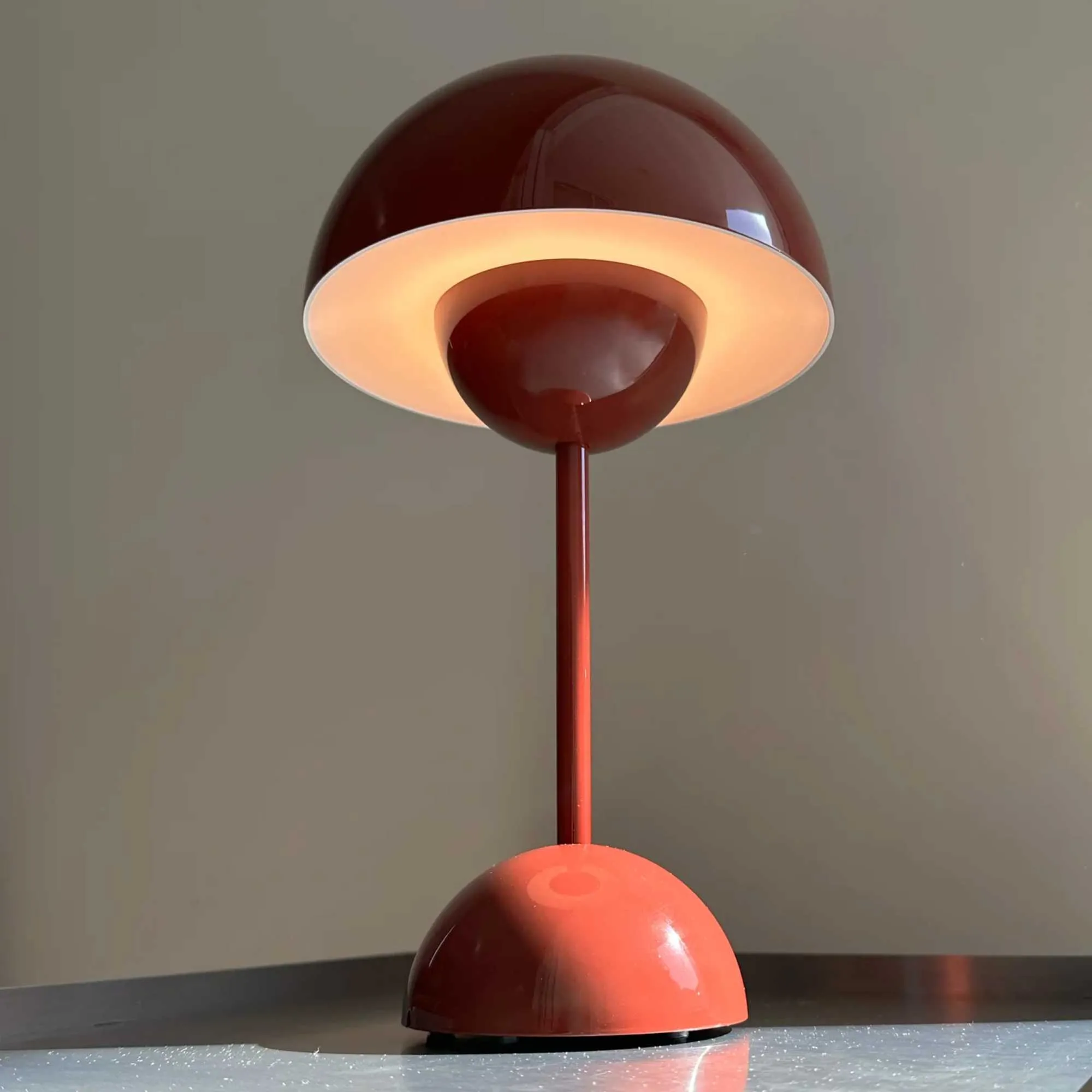 &Tradition Flowerpot VP9 rechargeable lamp