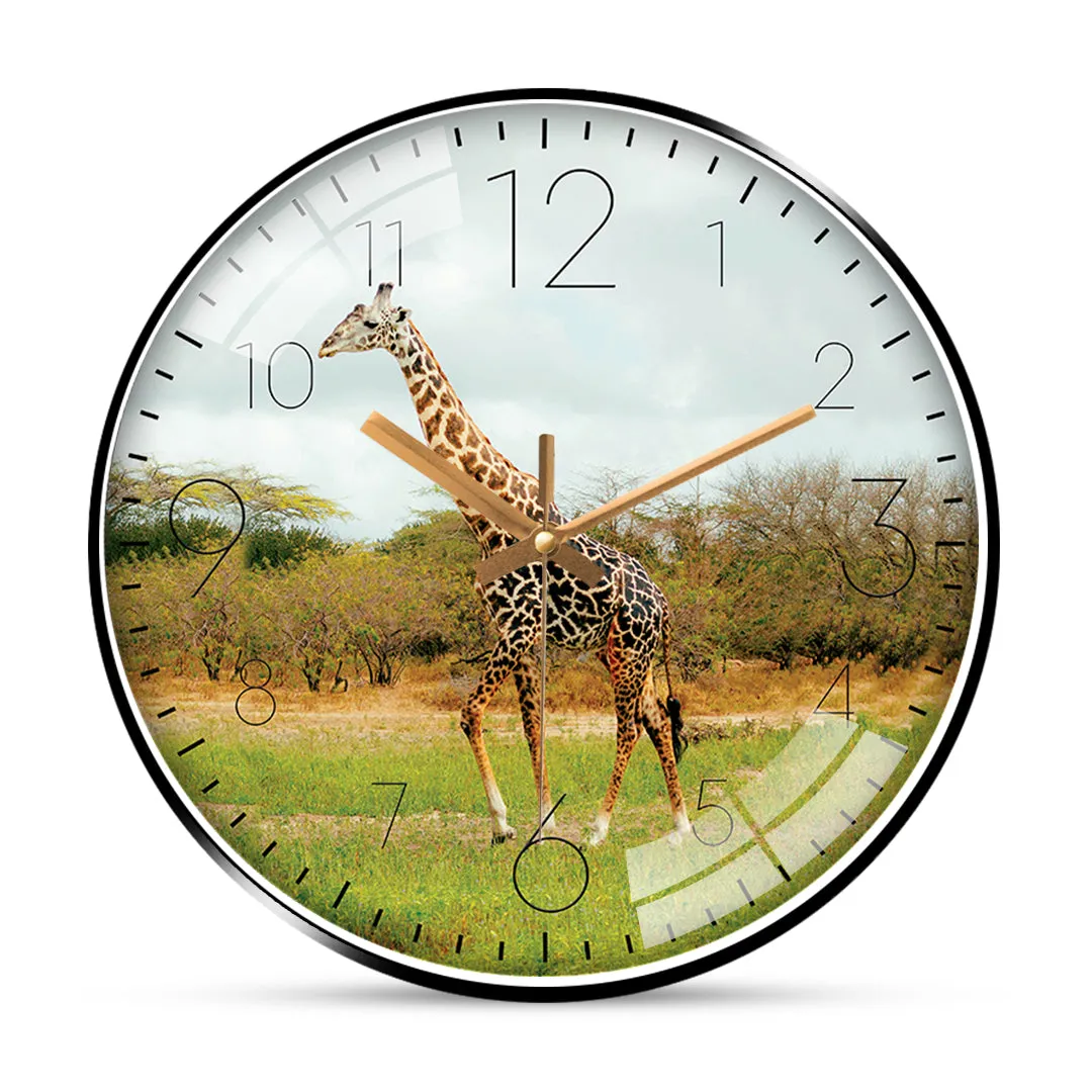 Beautiful giraffe wall clock
