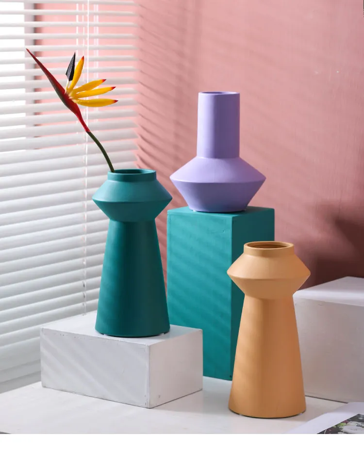 Bright Color Ceramic Flower Vase