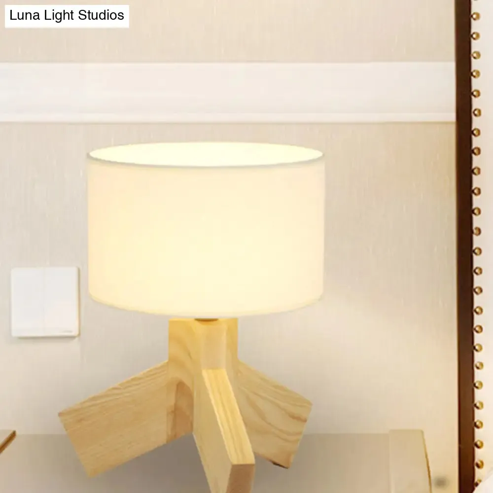 Chloe - [Nordic Drum Fabric Table Light Nordic Single Bulb Wood 3-Leg Night Stand Lamp for Bedroom