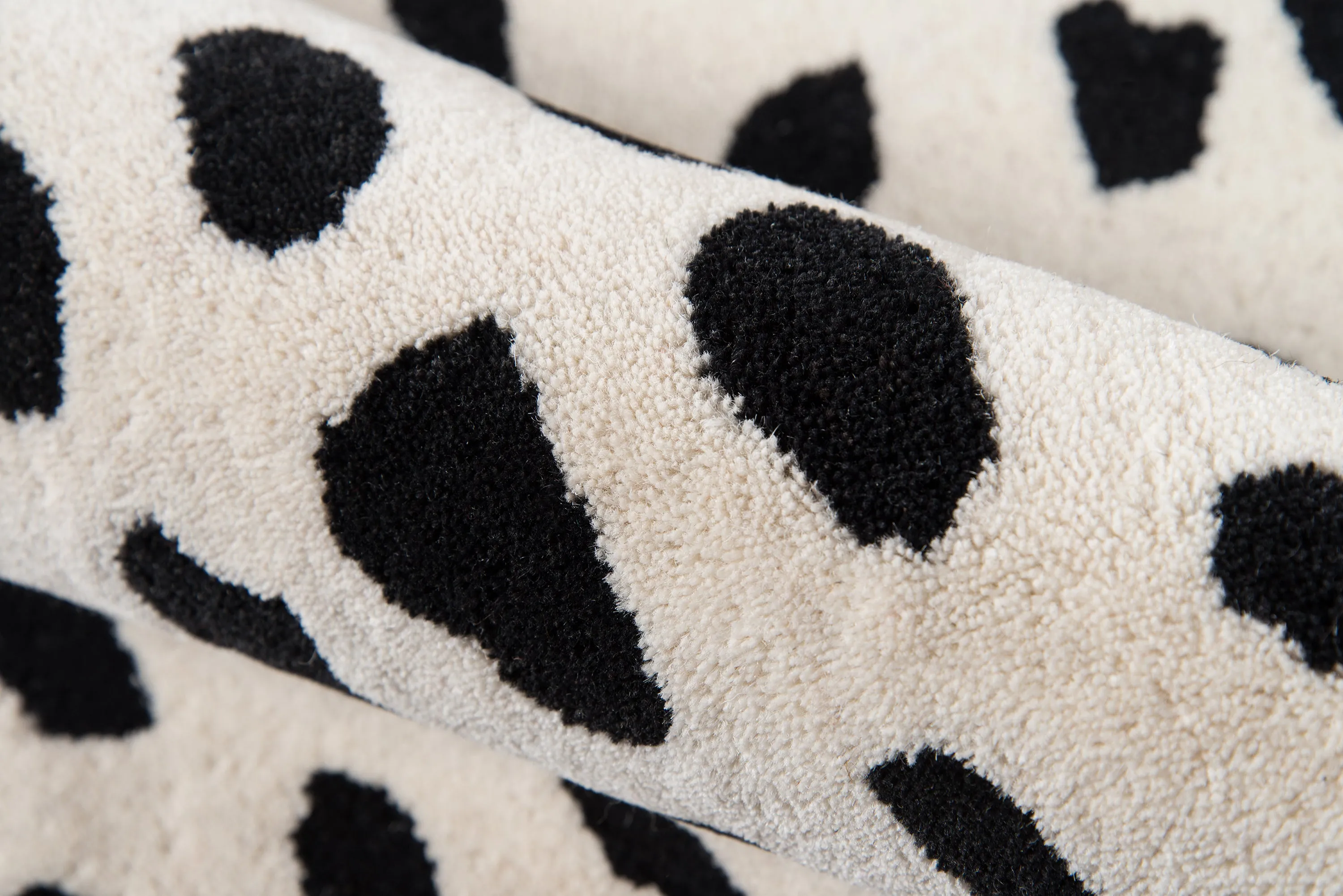Contemporary Hand Tufted Off-White Rug