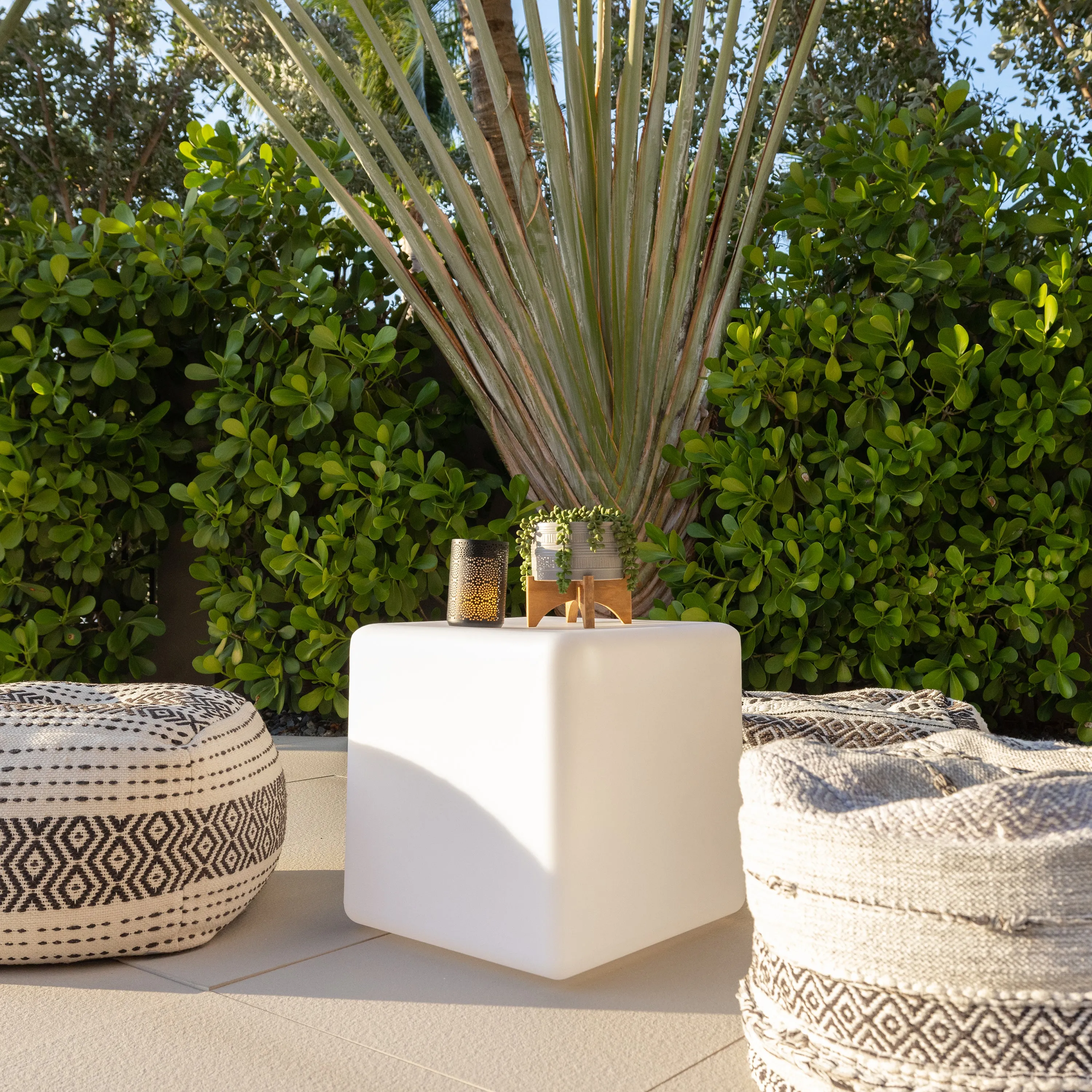 Cube Outdoor Bluetooth LED Floor Lamp