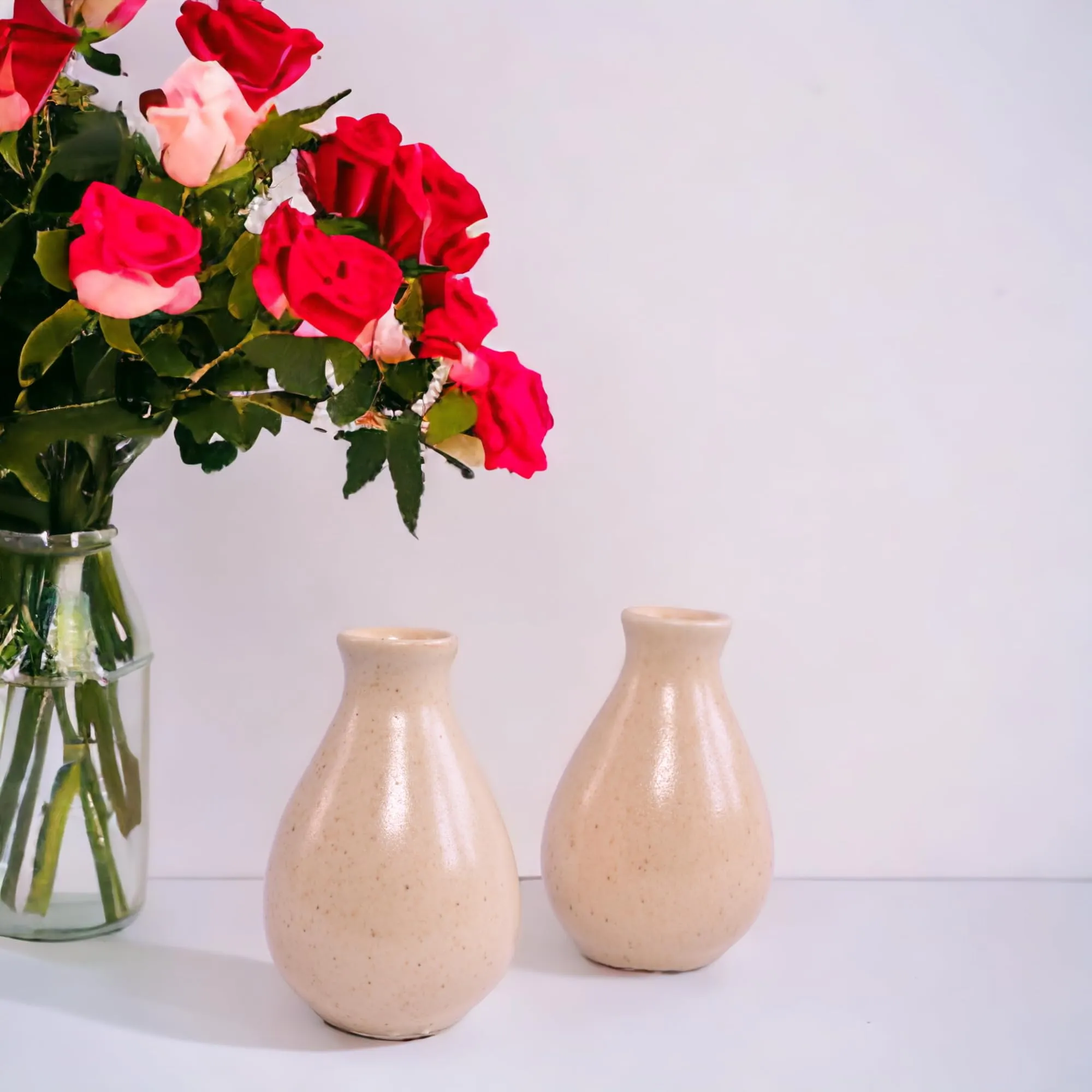 Globe decor, Beige Ceramic Small Vases for Home Decor 2 Pieces Center Table Bedroom Living Room Flower Vases for Home Décor Home Decorative Flower Vase Cream vases