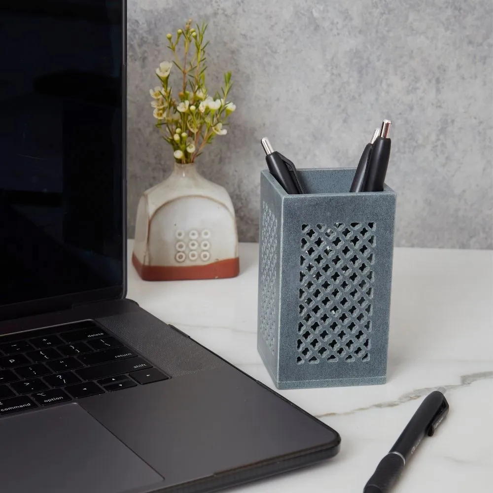 Lattice Pens Holder