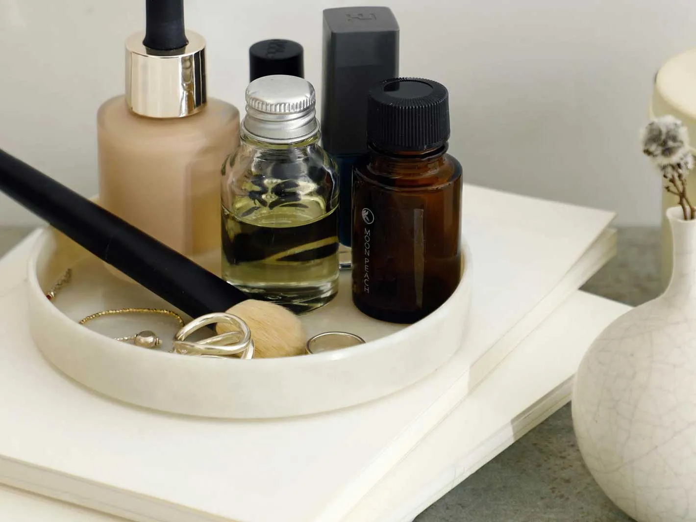 Marbled Melamine Circle Desk Tray Ivory