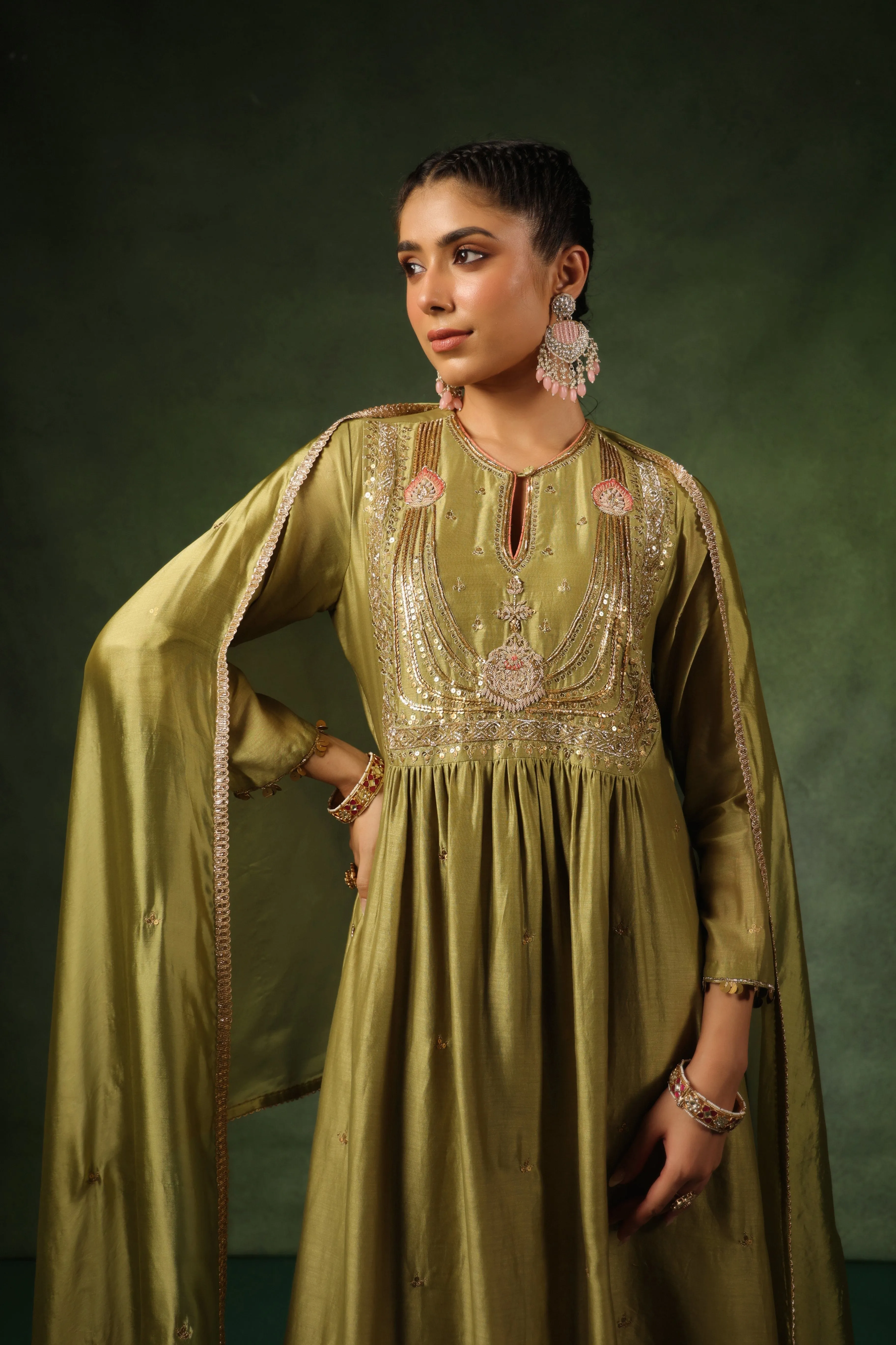 Pakeezah Jadau Joda Hara