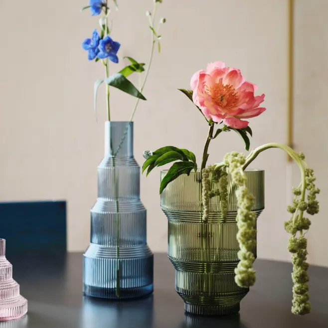 Pavilion Vase 350