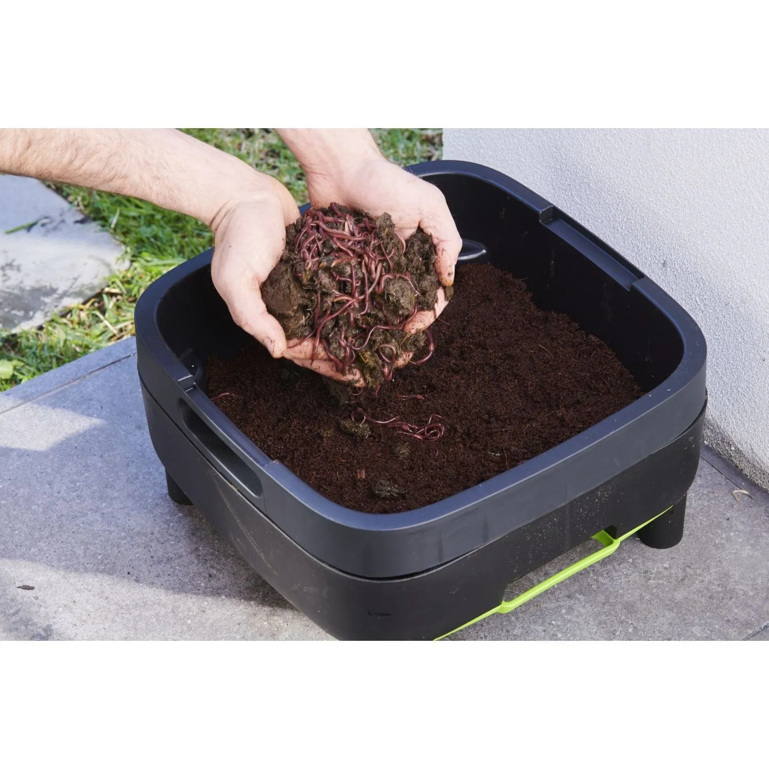 Riverstone | Maze Medium Two Worm Farm Starter Kit With Shelving