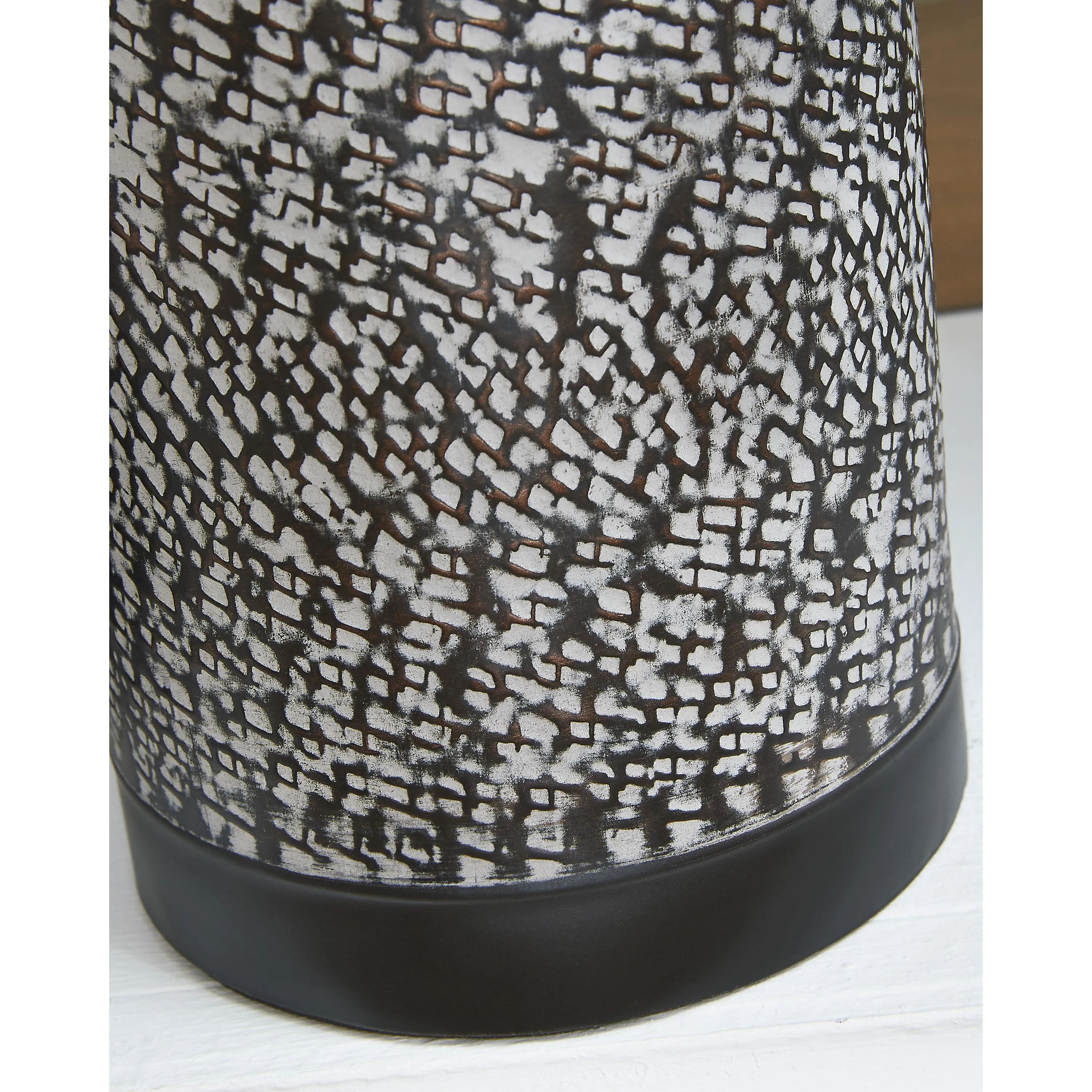 Signature Design by Ashley Lanson Table Lamp L204454